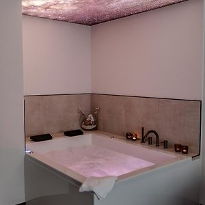 Suite Spa Bath